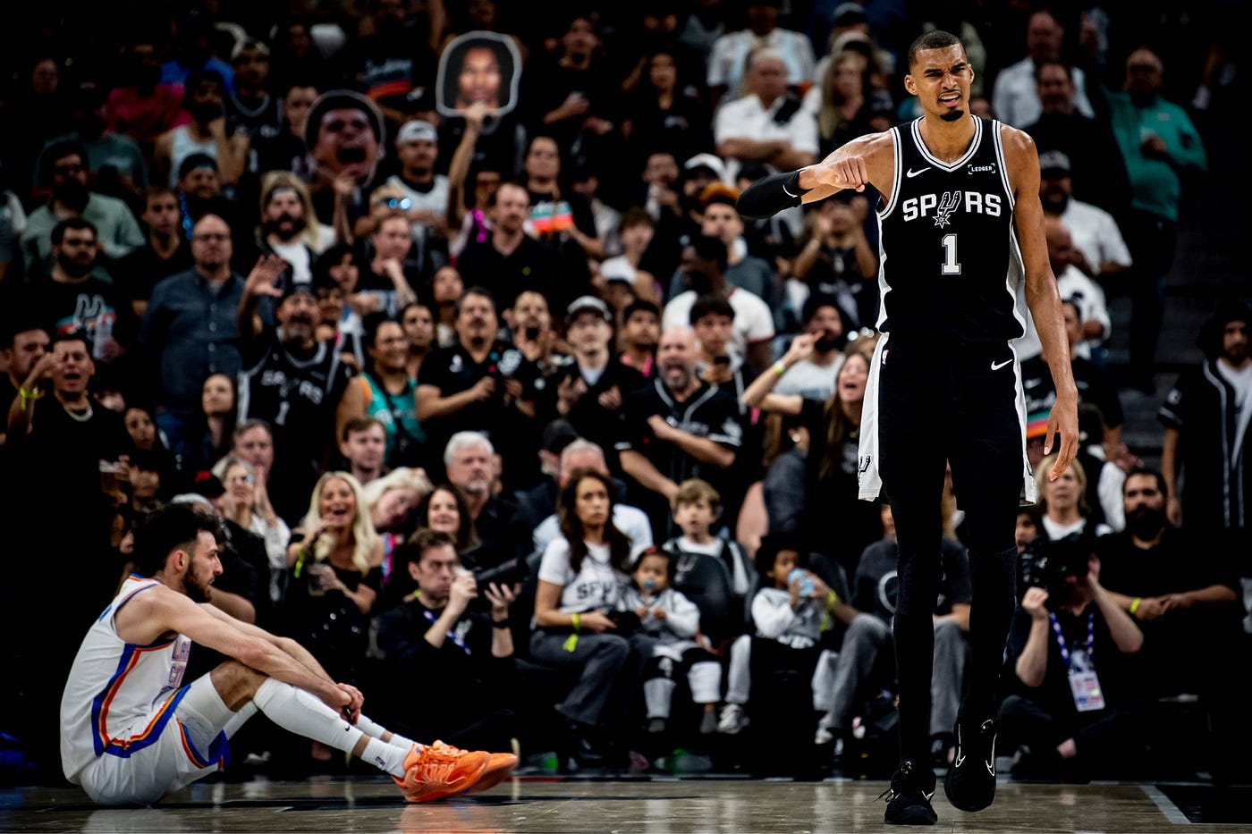 Spurs ravage Thunder to send Western Conference Finals the distance