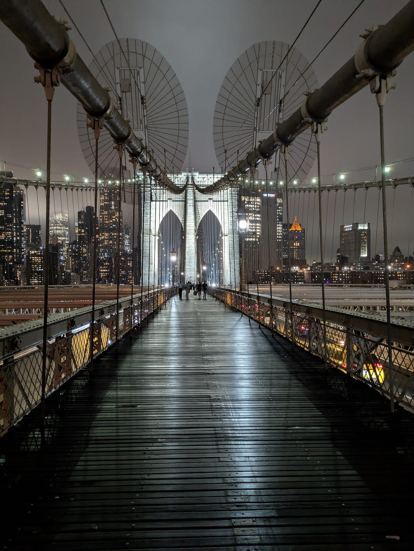 Stillness on the Brooklyn Bridge