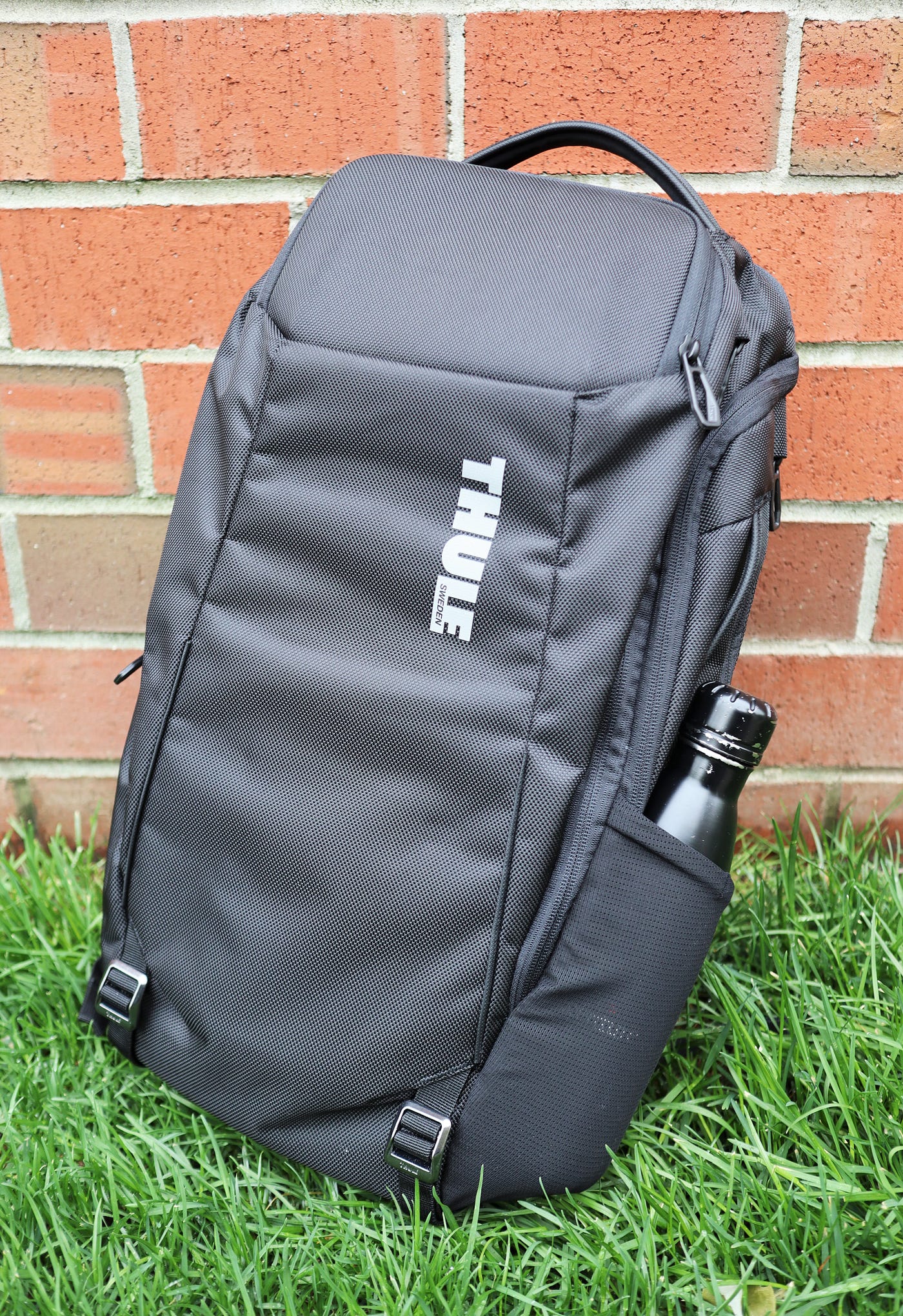 THULE Accent 28 Backpack Review. Though THULE is often seen as an… | by  Geoff | Pangolins with Packs