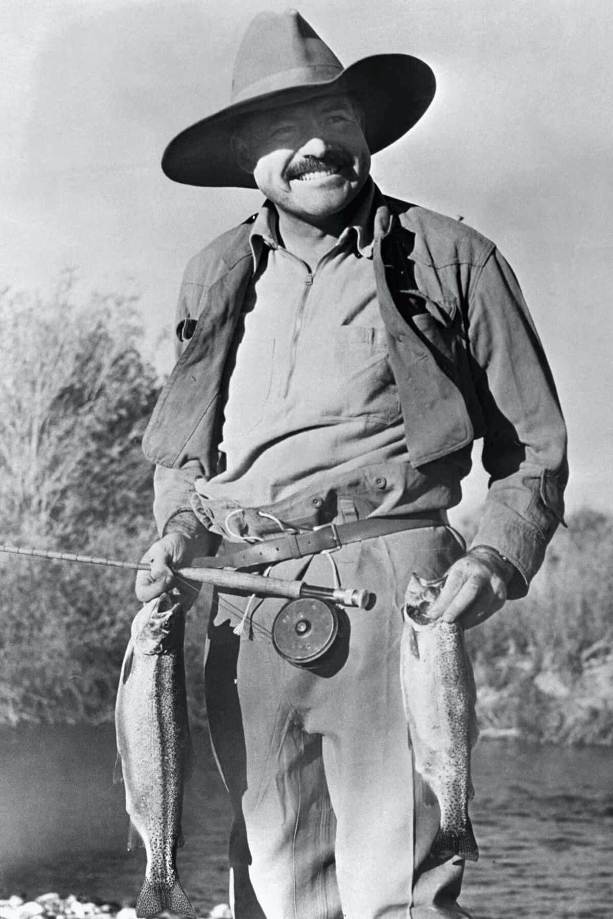 ernest hemingways fishing box Hemingway on Fishing: Hemingway, Ernest, Lyons, Nick: 9780743219181 Books Ernest Hemingway Signature 20