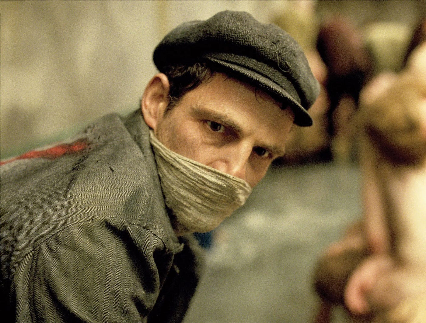 Son of Saul : The Rejection of Holocaust Aestheticization and Hollywood Tropes