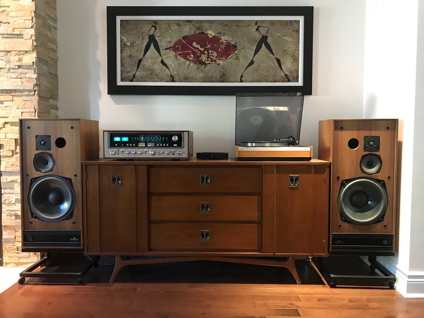The Sansui 9090 Receiver or: How an avid vintage Marantz collector learned  to love the bomb. | by HiFi Setup | Medium