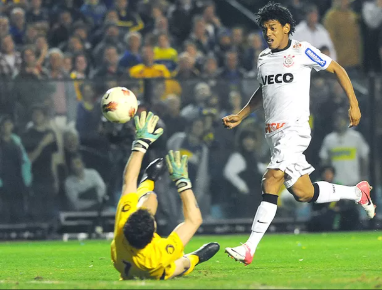 UMA ESTRELA EM LA BOMBONERA