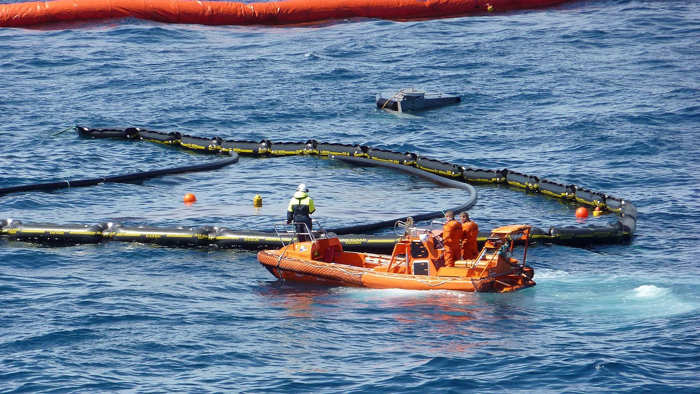 Personnel from the Norwegian Clean Seas Association (NOFO) monitor the dispersion of a controlled oil release in the North Sea during Norway’s annual Oil on Water exercise. Image by NOFO