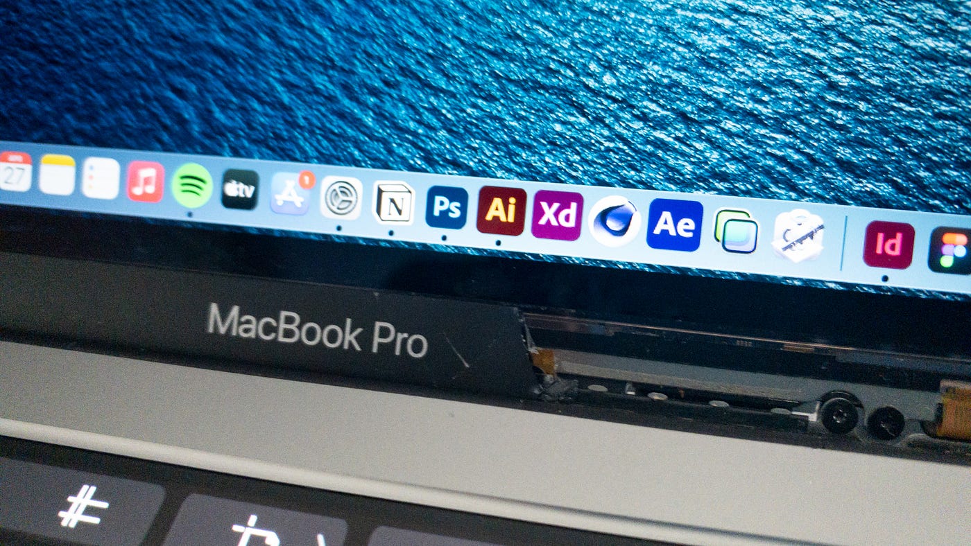 Cracked bezel on 2019 MacBook Pro - Apple Community