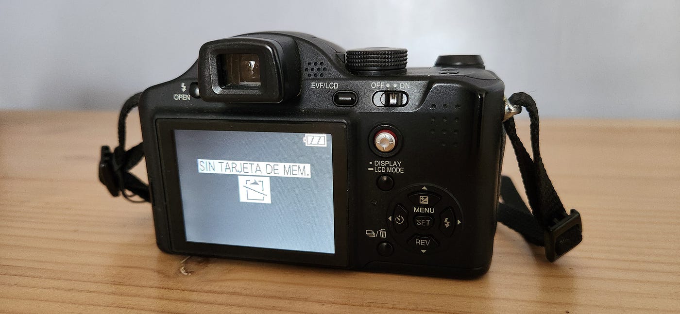 📷I brought my 20-year-old camera back to life. | by Romell | Medium