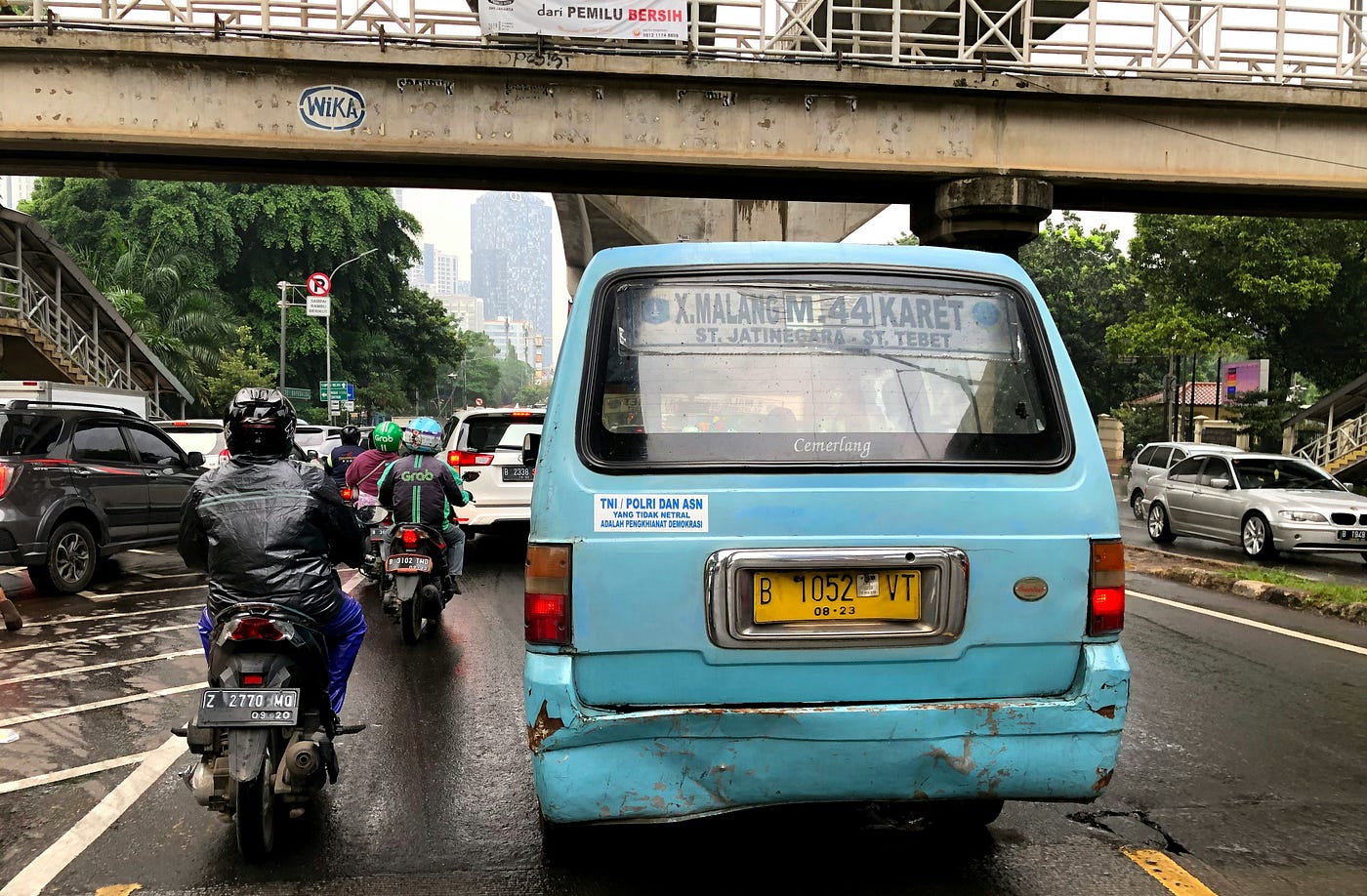 Di Balik Kemudi, Kisah Pilu Penumpang Angkot Cianjur