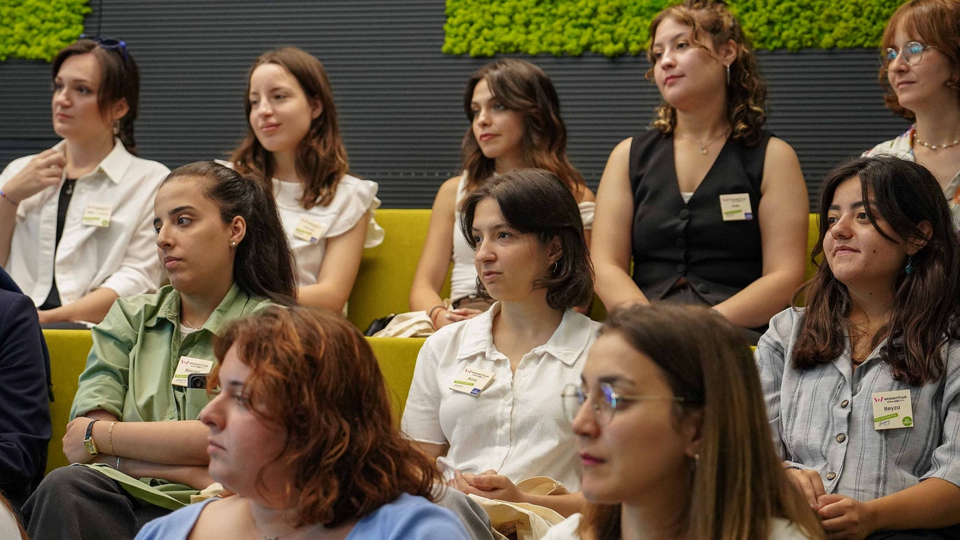 İçgörülerle Womentum Eğitimleri (1)