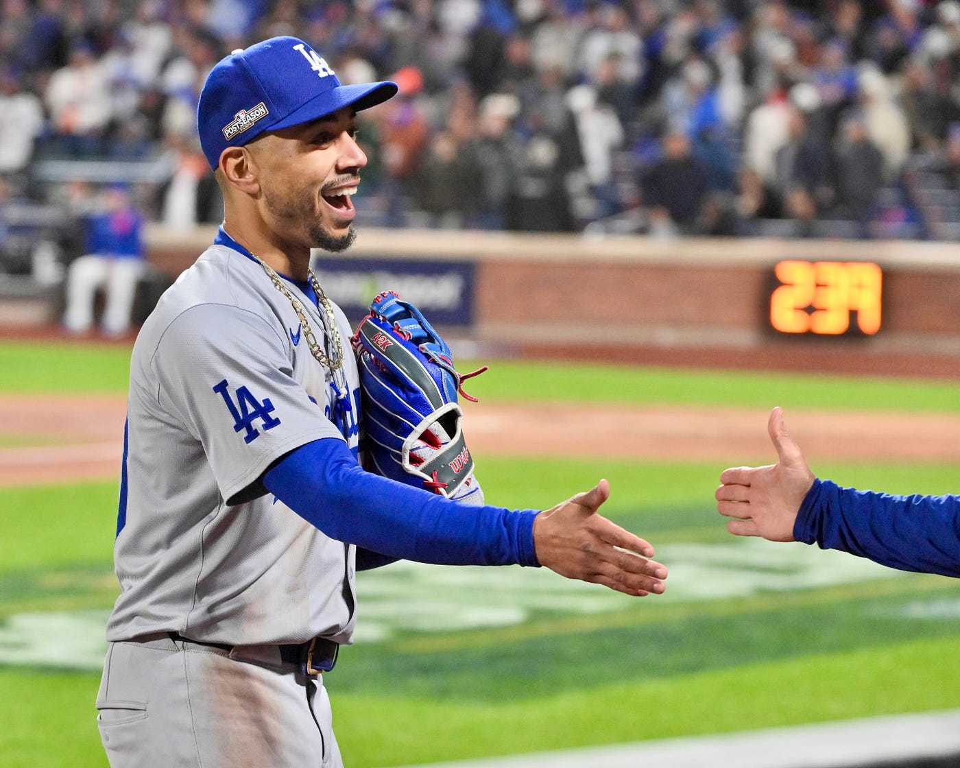 NLCS Game 4: Mookie Betts swings the Dodgers closer to the World