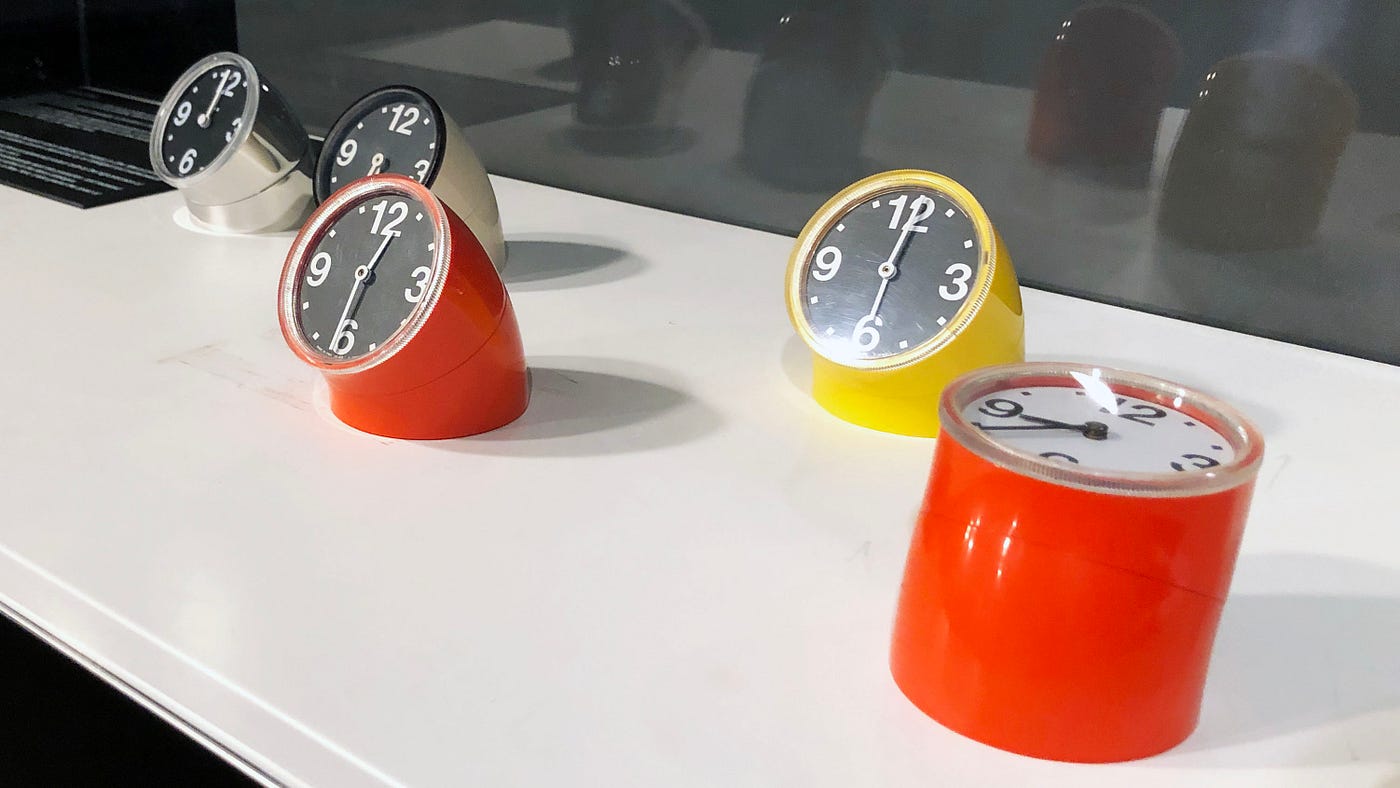 ALESSI ［Cronotime］ PIO MANZU FIAT Cronotime: Desk clock by Pio Manzù | Alessi