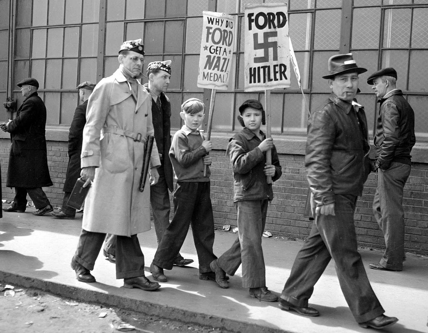 The Connection Between Henry Ford And Adolf Hitler | Short History