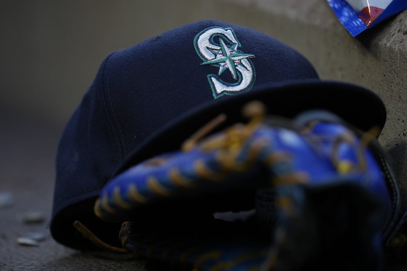 Mariners Agree to Terms with Three Arbitration Eligible Players