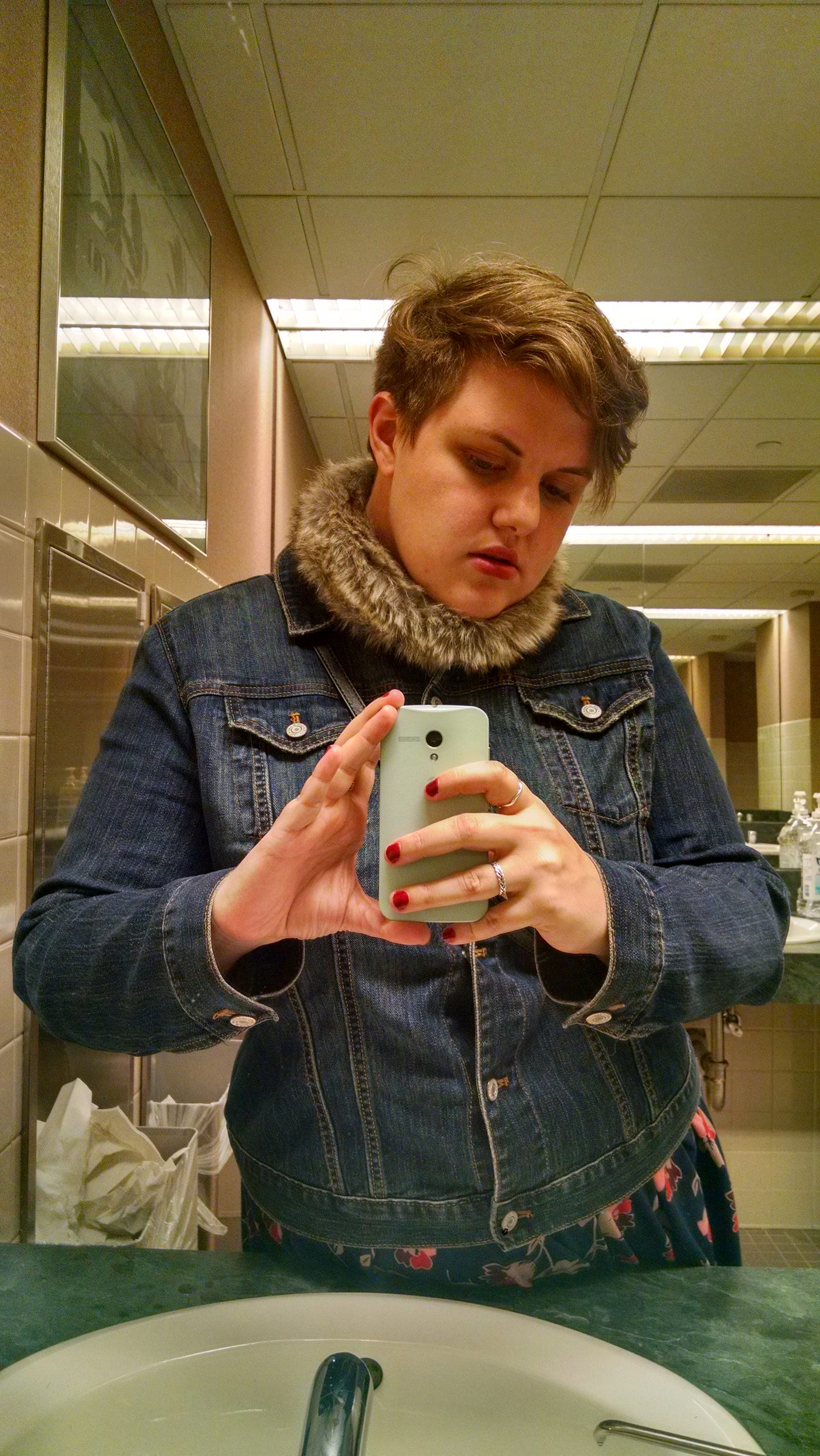 Mid Teen Mirror Selfies