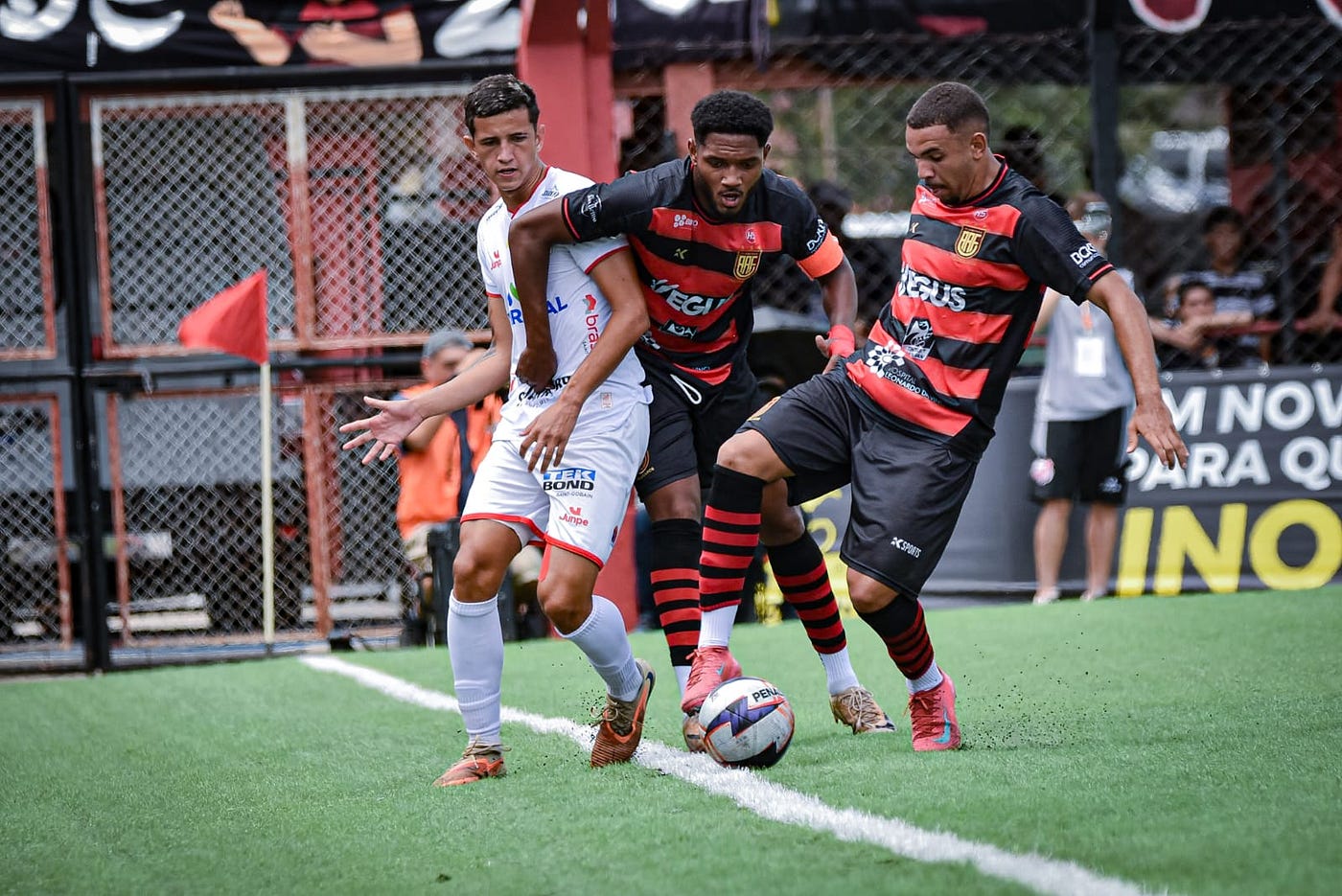 Futebol: Flamengo-SP e Capivariano desperdiçam chances e ambos saem zerados do confronto
