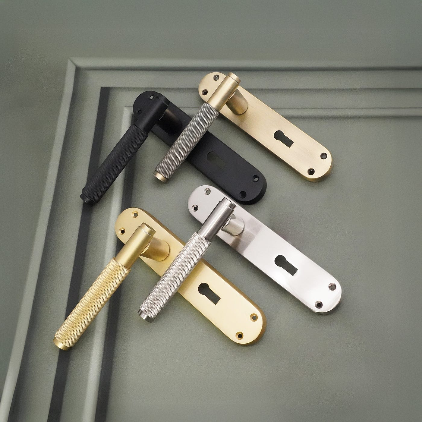 From Polished to Matte: Door Handles in Beautiful Finishes