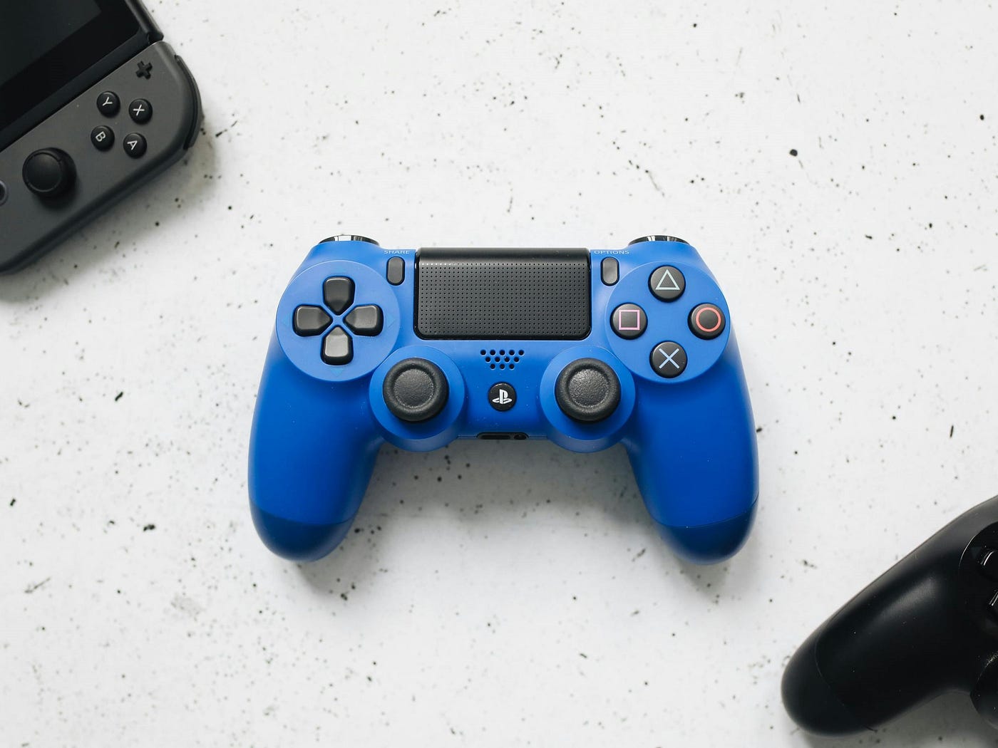 Quality time through vdeo games is a great virtual date. | Photo by Polina Tankilevitch on Pexels