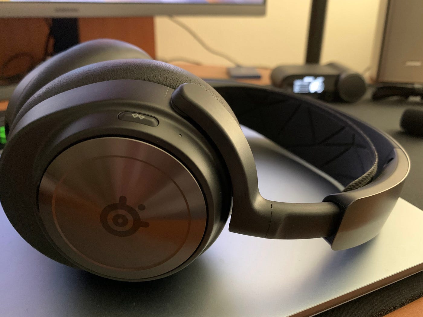 Sony Pulse 3D Wireless Gaming Headset Review, by Alex Rowe