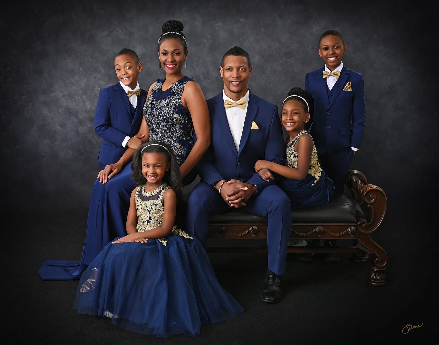 Preserving Family Legacy through Multi-Generation Portraits with Regina Kelly