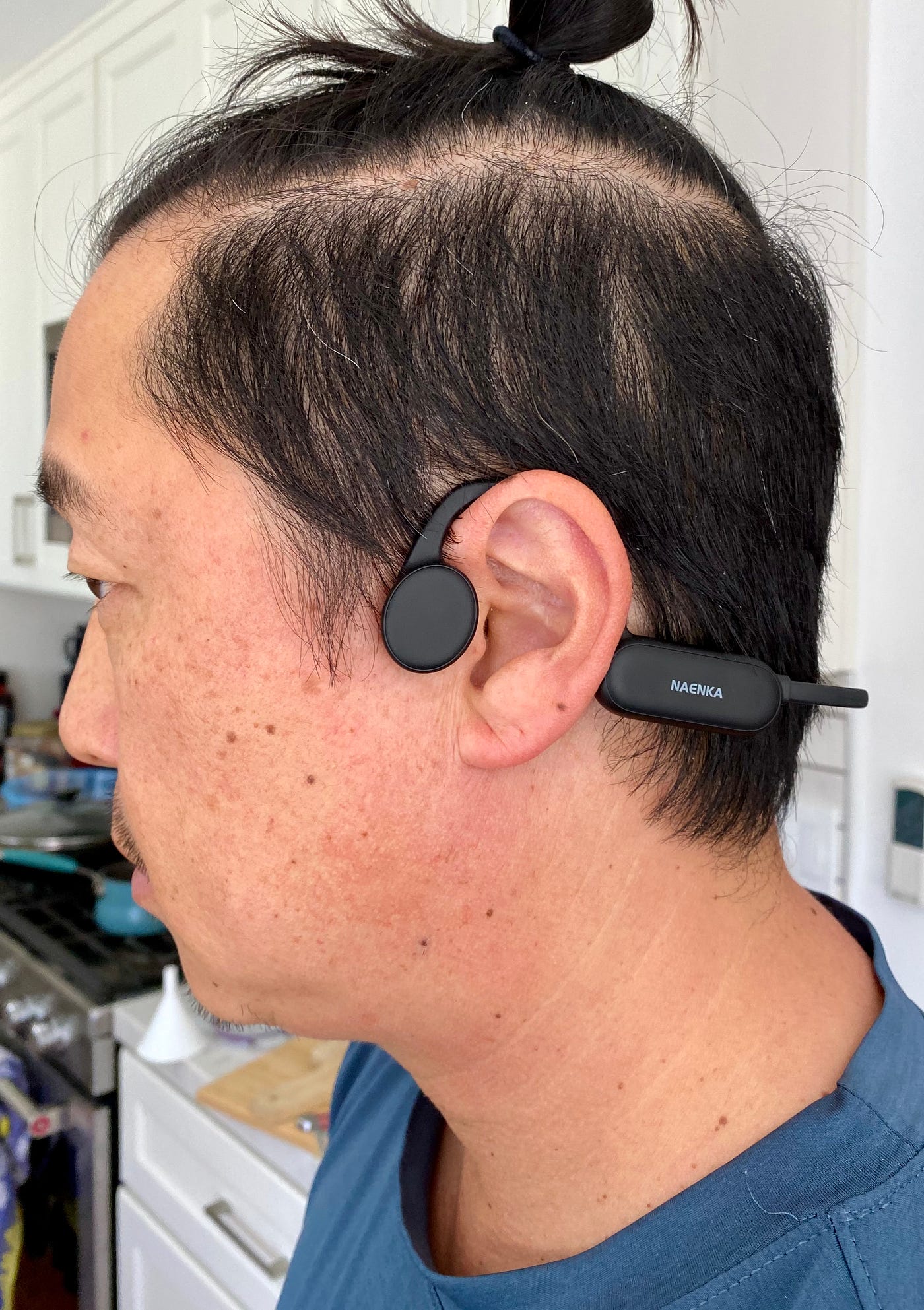 Headphones that vibrate your skull sale
