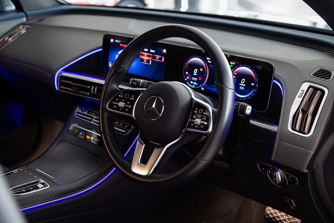 Mercedes-Benz enhances drivers' experience with Azure OpenAI