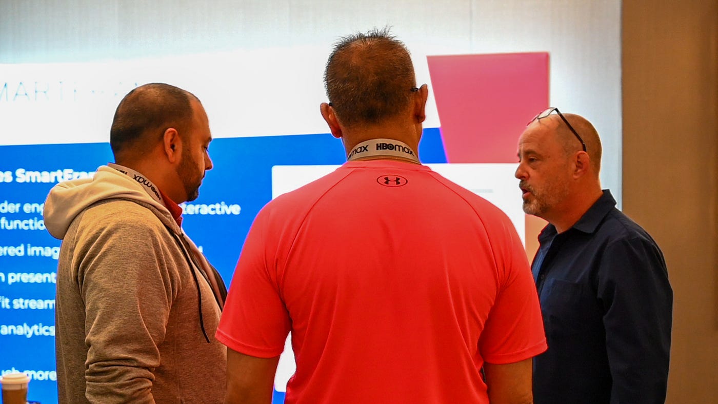 SmartFrame discusses their tech with attendees
