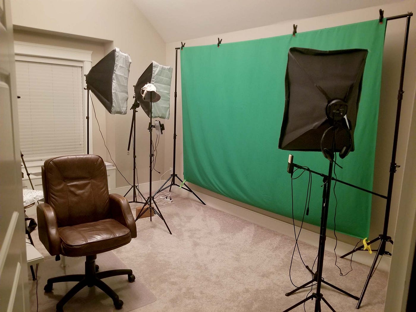 How to Set Up a Home Green Screen Studio for Video Production | Video  Production Series | by Myk Eff | Sound & Design