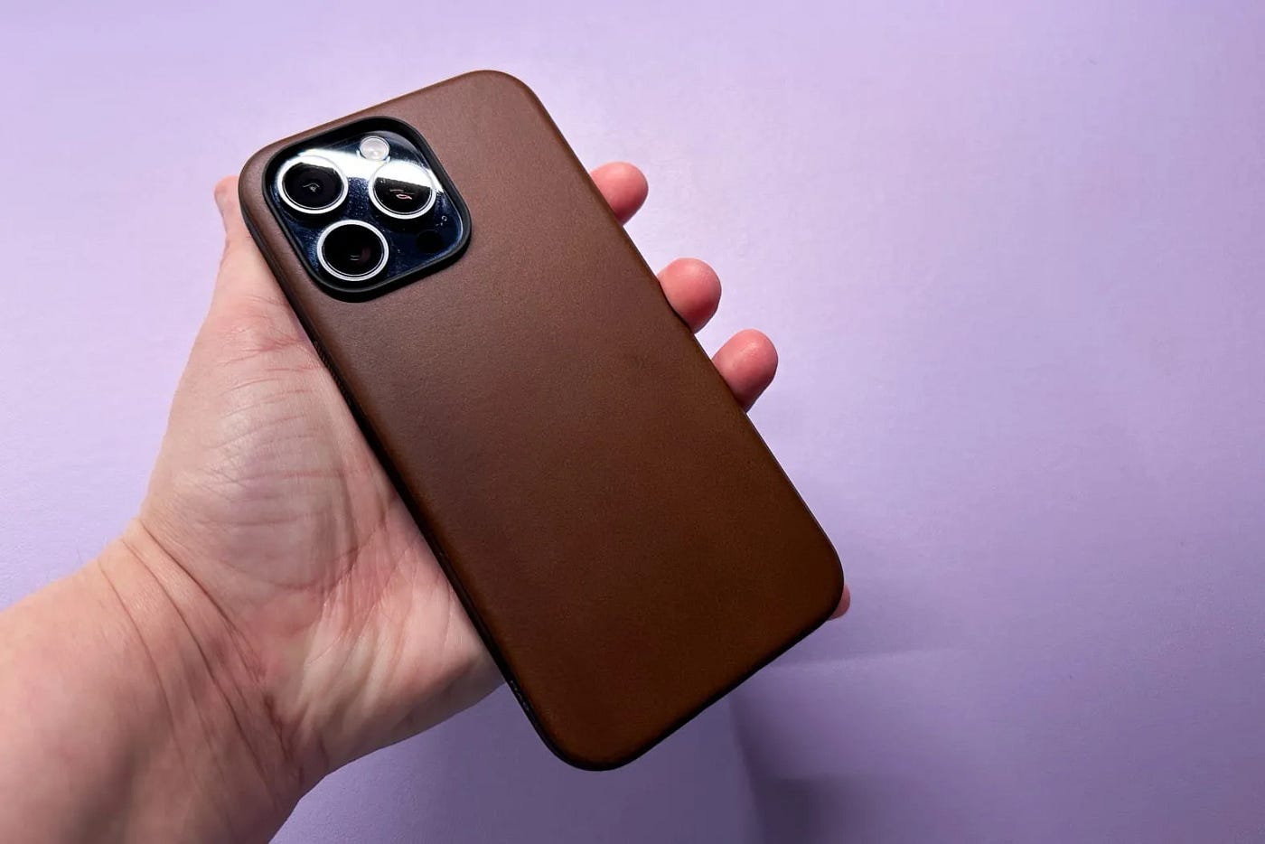 Nomad Modern Leather Case For IPhone 15 2023 REVIEW — MacSources