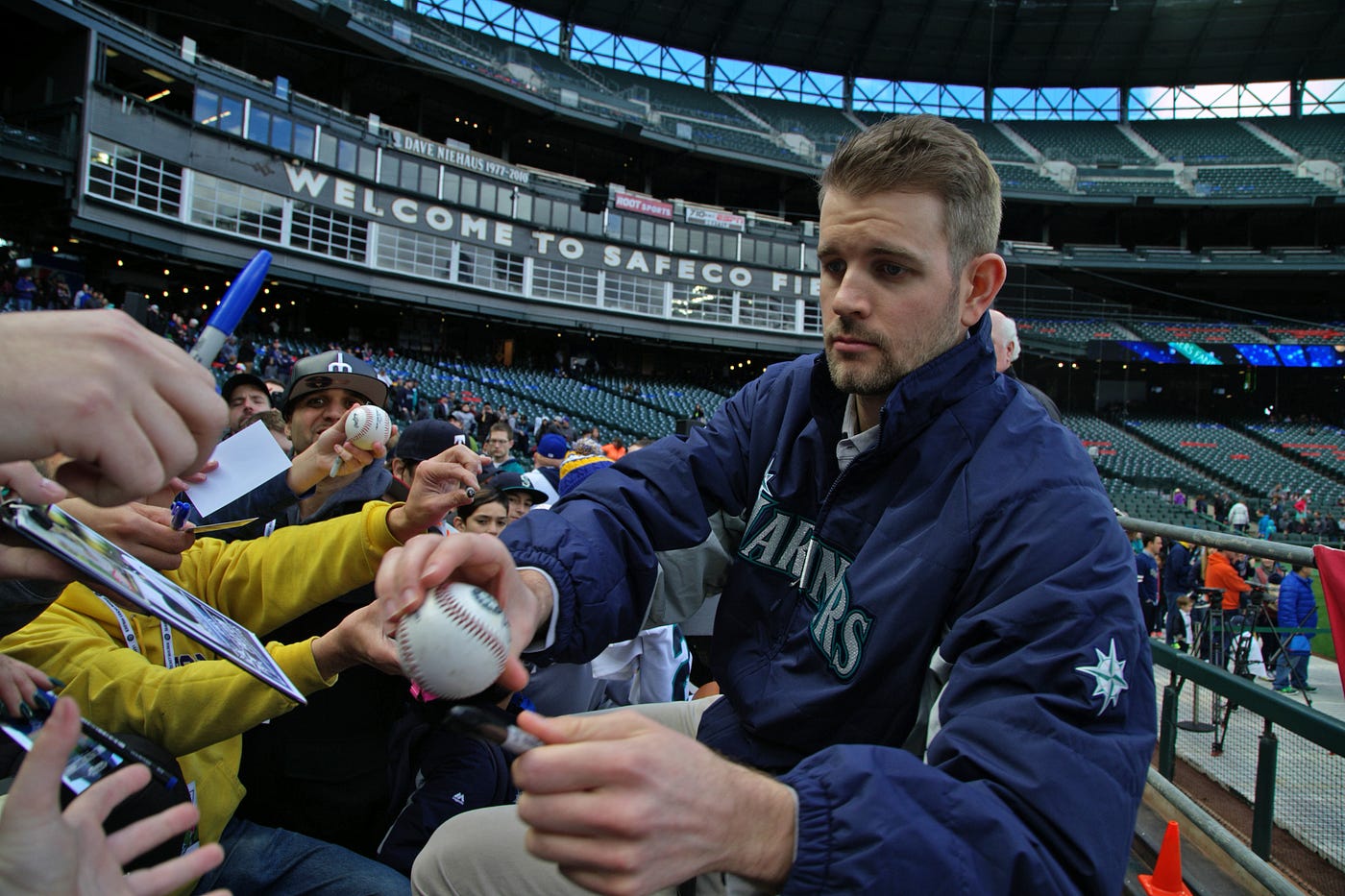 Mariners Team Store Holiday Events, by Mariners PR
