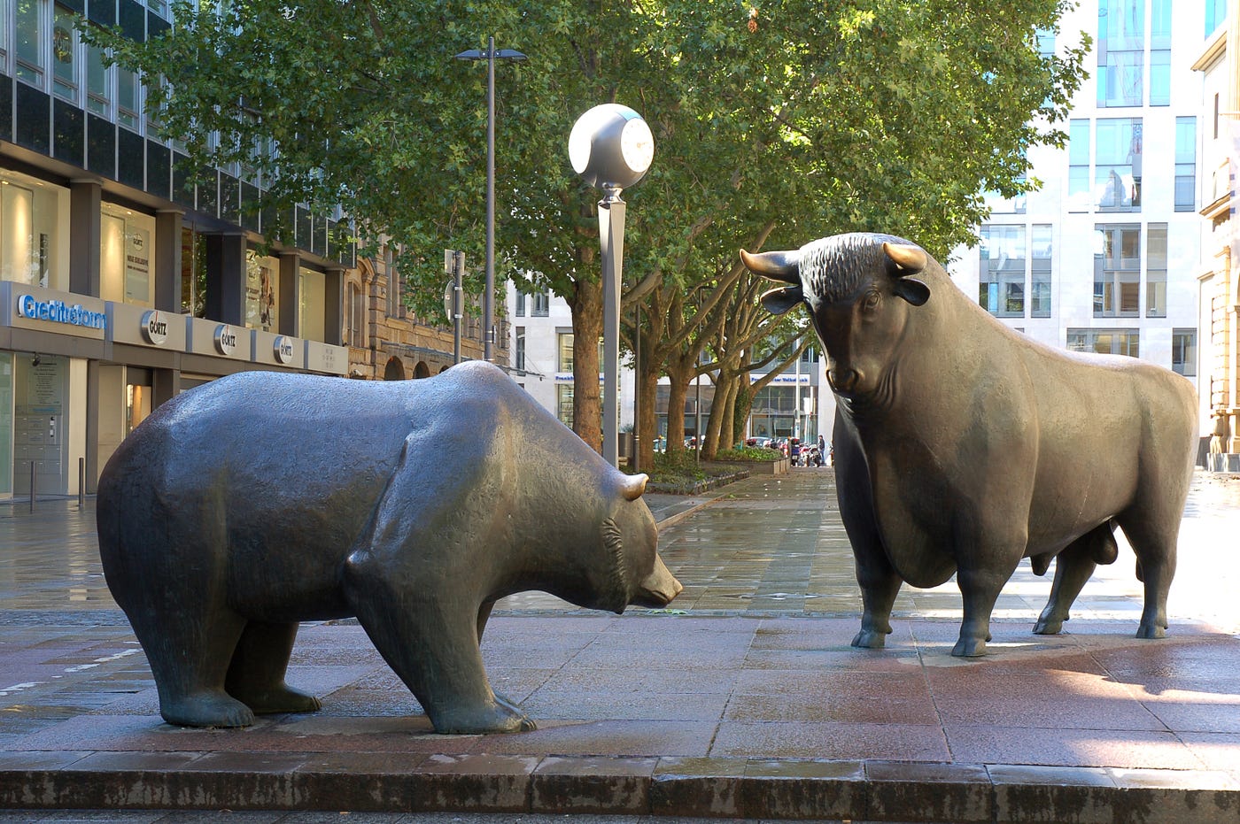 Dotcom Bears and Crypto Scares. In the late 1990s, investors cheered as… |  by Matt Swayne | HackerNoon.com | Medium