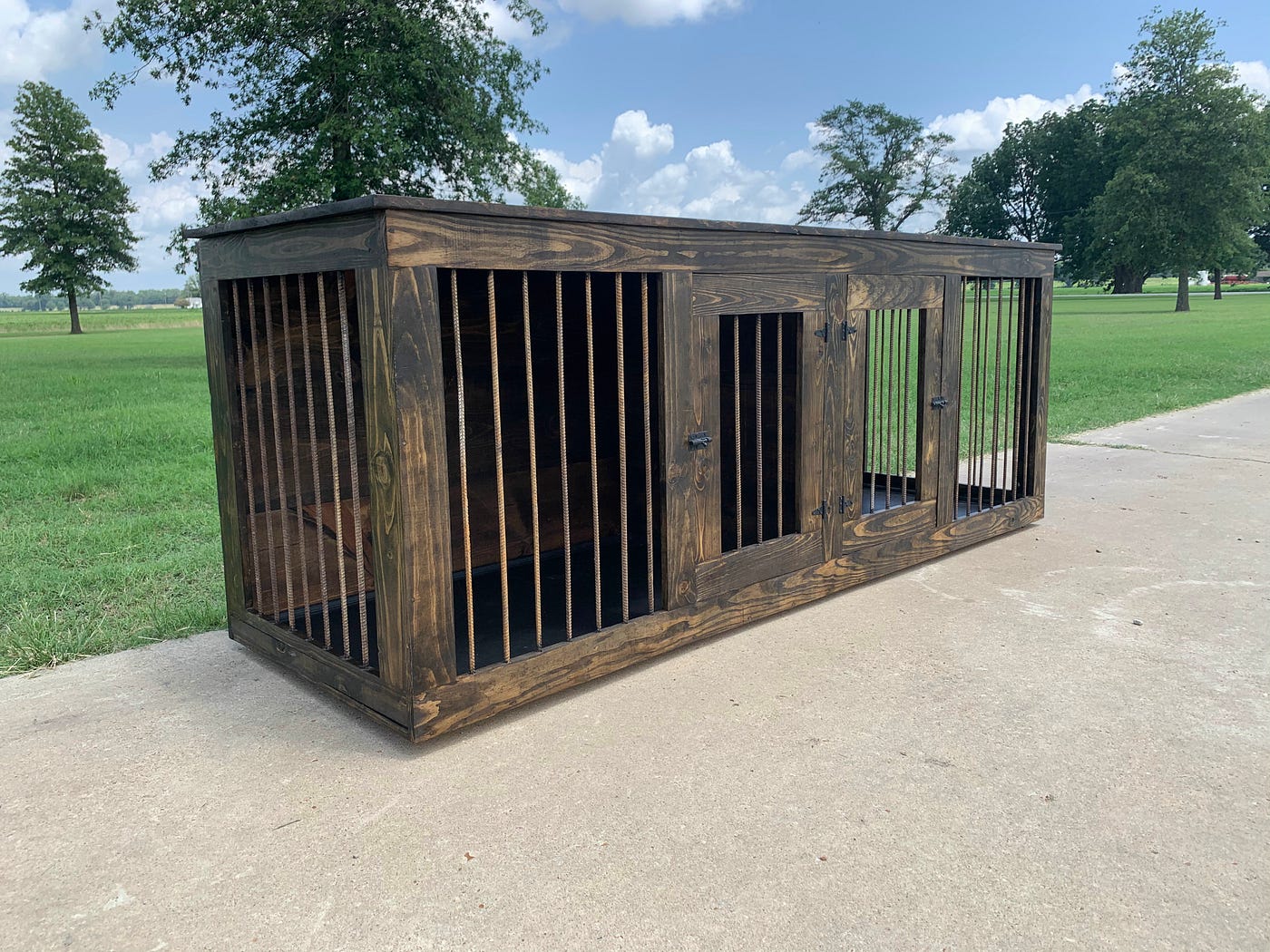 DIY WOODEN DOUBLE DOG CRATE