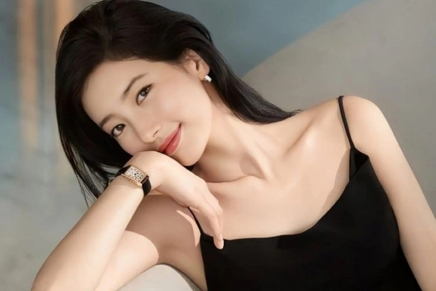 Suzy — Tình Đầu Quốc Dân Với Hành Trình Tỏa Sáng