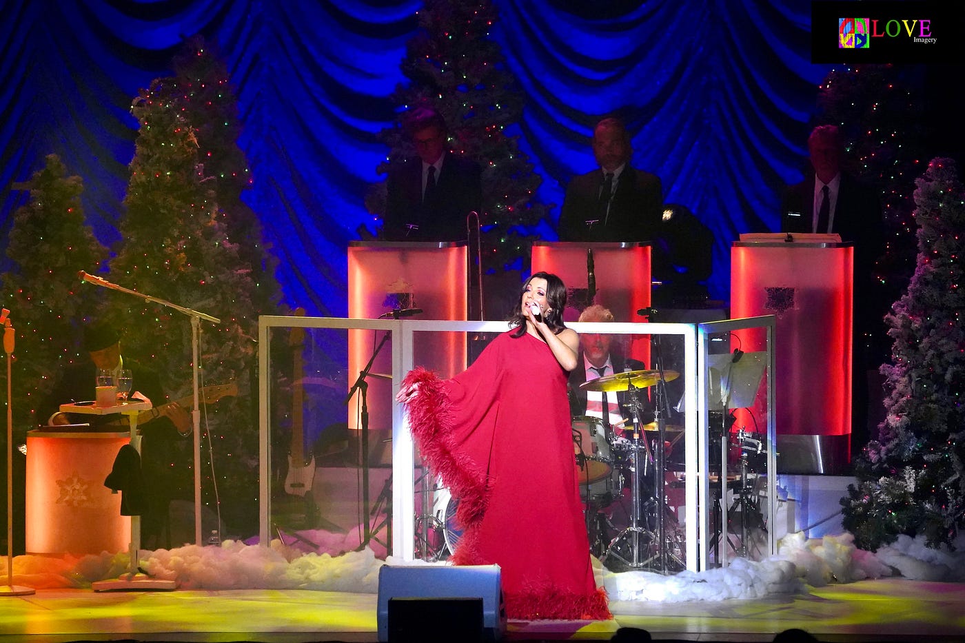 Martina McBride's “Joy of Christmas” LIVE! at STNJ | by Spotlight Central |  Spotlight Central | Medium