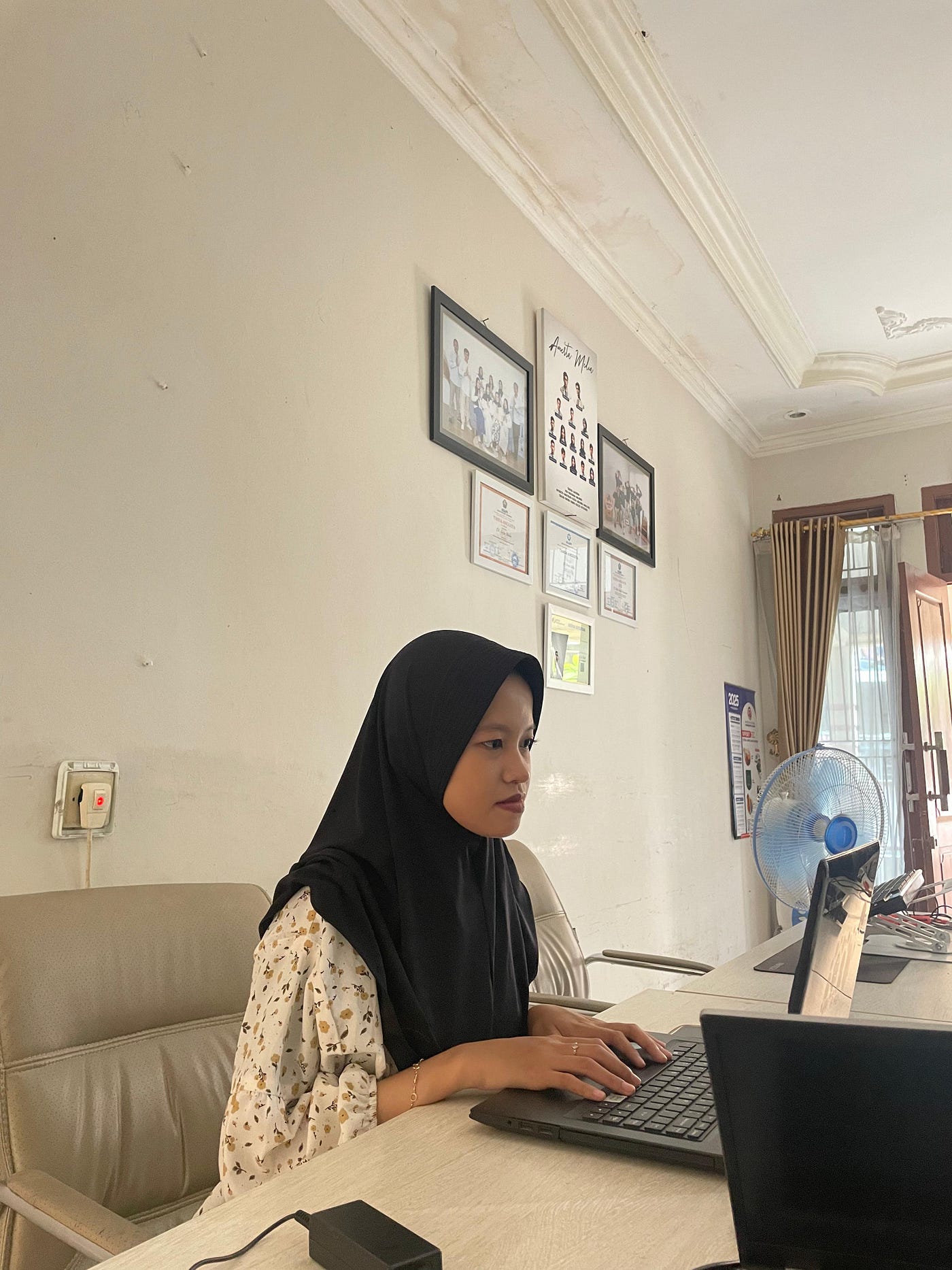 Menciptakan Ruang untuk Suara Baru: Rayaz Media Mendukung Penulis Muda