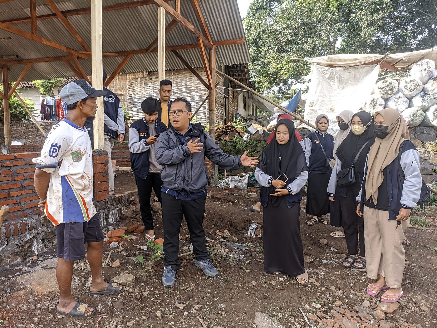 KKN-P Umsida Kelompok 22 Menghela Nafas Lega Terkait Hasil Monev yang Memuaskan