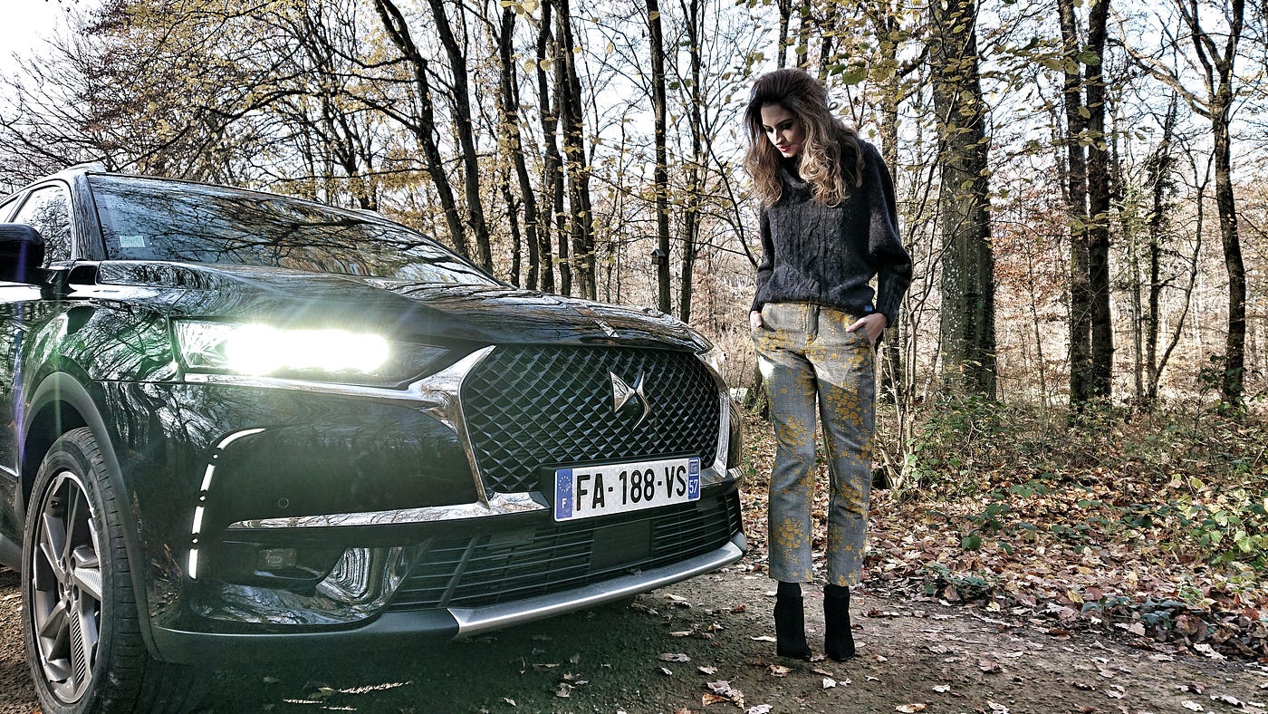 THE DS7 CROSSBACK. I TESTED THE LITTLE BLACK DRESS OF THE AUTOMOTIVE  INDUSTRY., by Arctic Swan