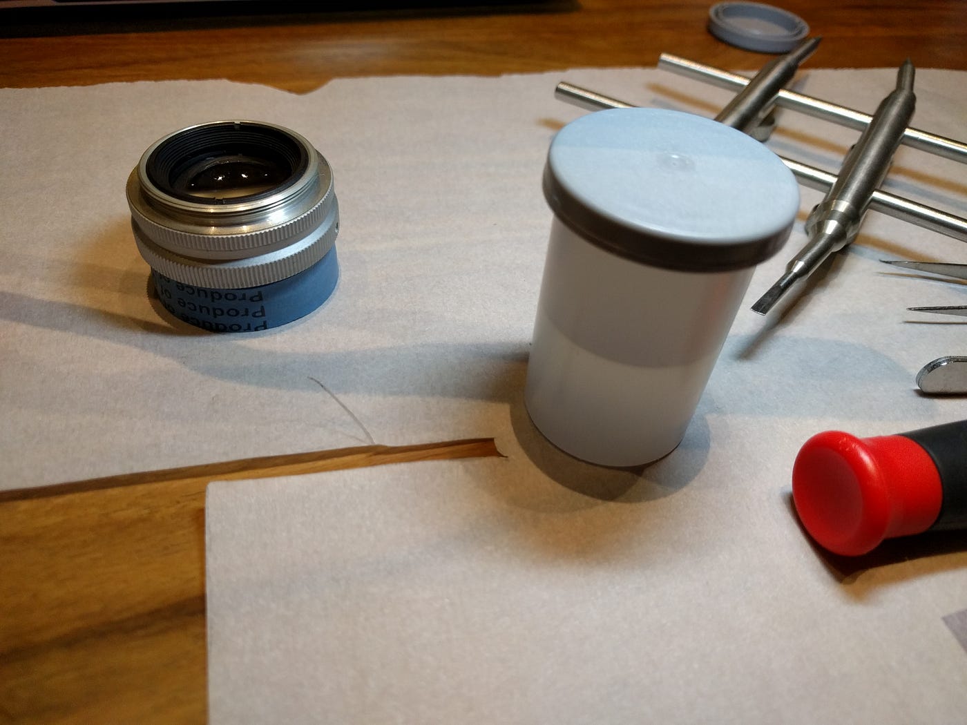 Cleaning LEICA ELMAR 9cm (90mm) f4 aperture blades and aperture