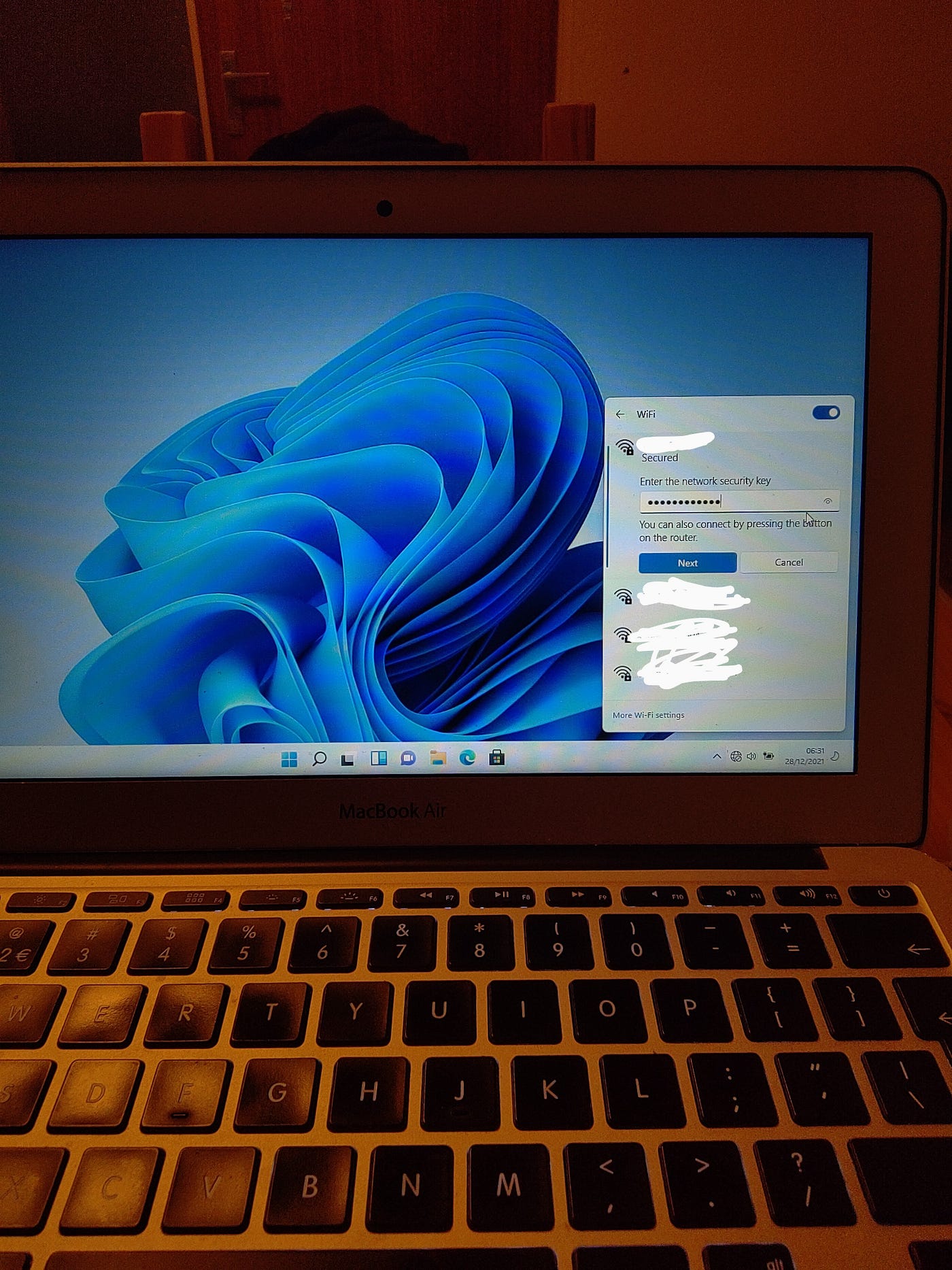 ⭐️まもなく終了します⭐️MacBook Air 11㌅ 新MacBookAir 11インチをゲット！開封レビュー！ - YouTube