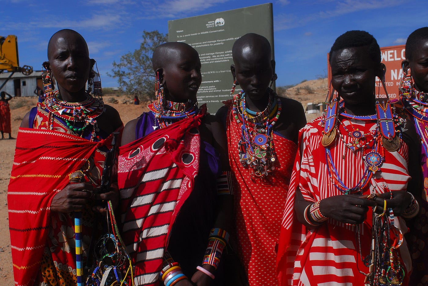Maasai Beadwork - a Vanishing Art ?, by Lynda Tilley