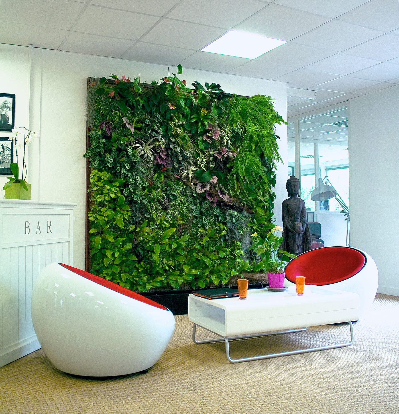 How to Use Artificial Plant Wall For Indoor Home Decorating? | by Mark  Anderson | Medium