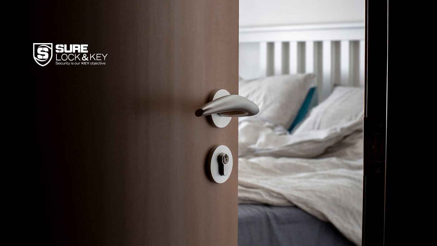 How to Pick a Bedroom Door Lock with a Key: Simple Guide