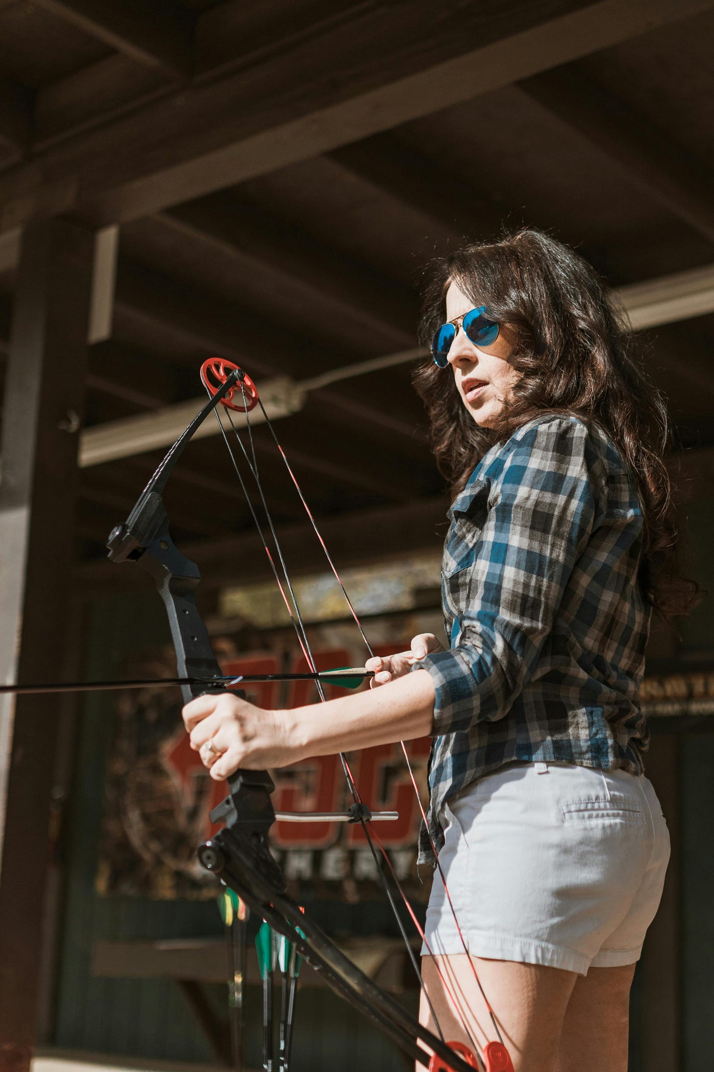 Should beginners start with a recurve or a compound? Here’s what I recommend as a coach.
