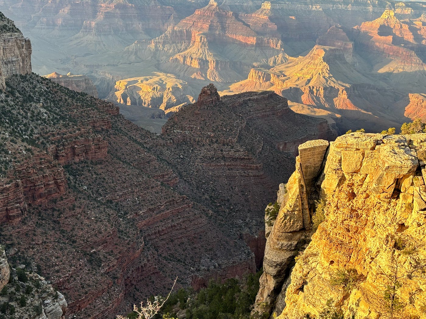 Sun setting and throwing a special light on the canyon…