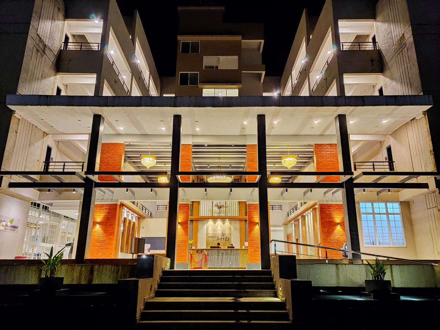 Which destination is the best for a second home near Mumbai?