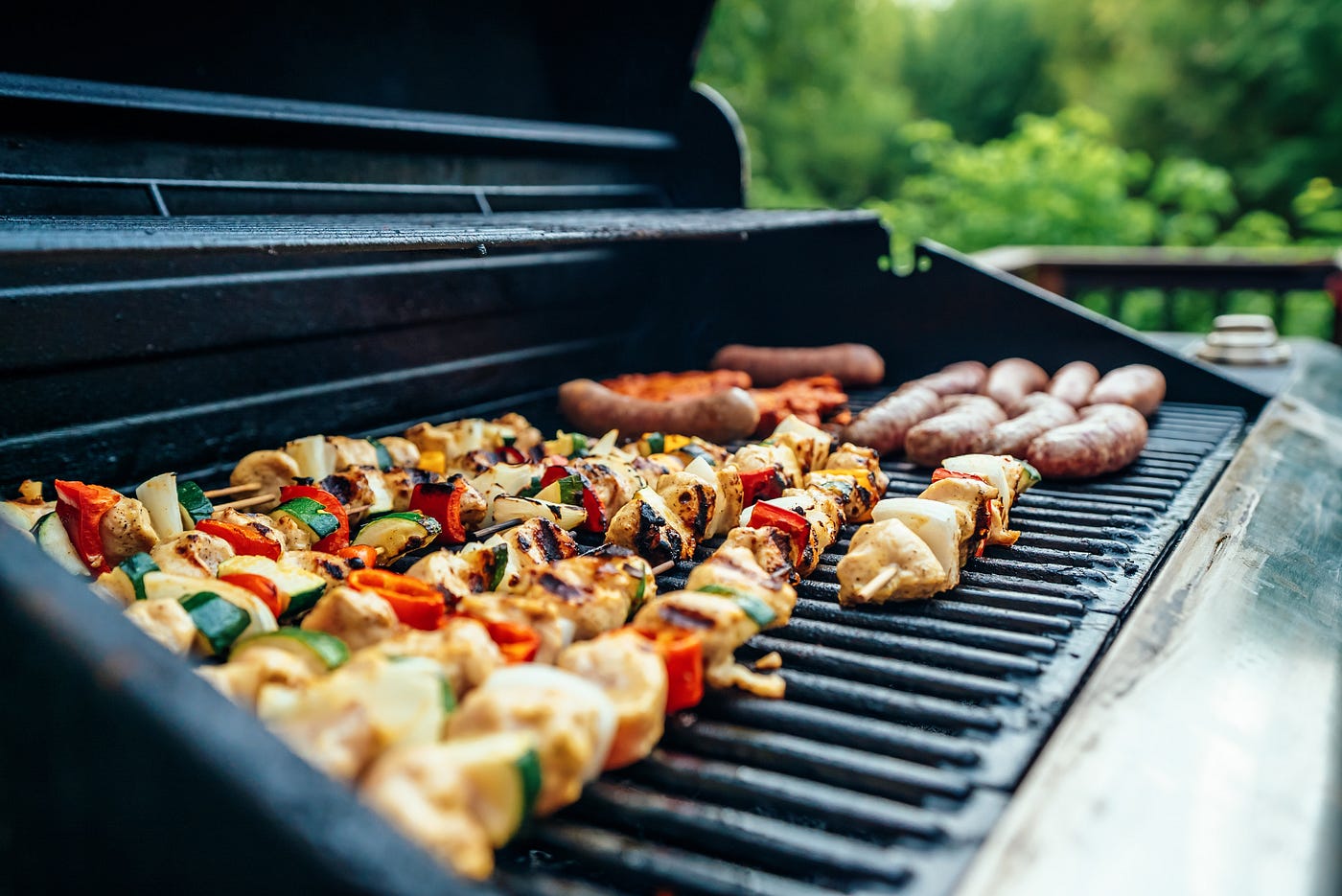 Sizzling Picks: The Ultimate Guide to Must-Have BBQ Grills