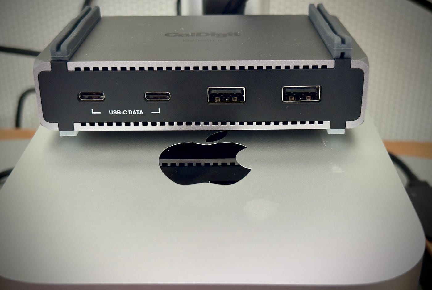 Caldigit Elements 5 Hub Review. Thunderbolt 5 expansion in a dock