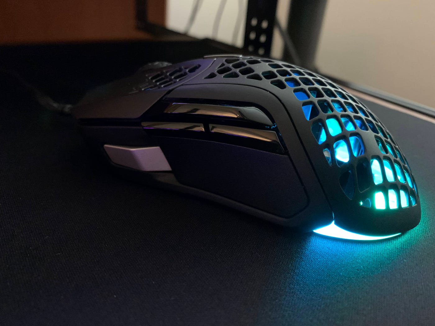Steelseries Aerox 5 Wired and Wireless Gaming Mouse Review