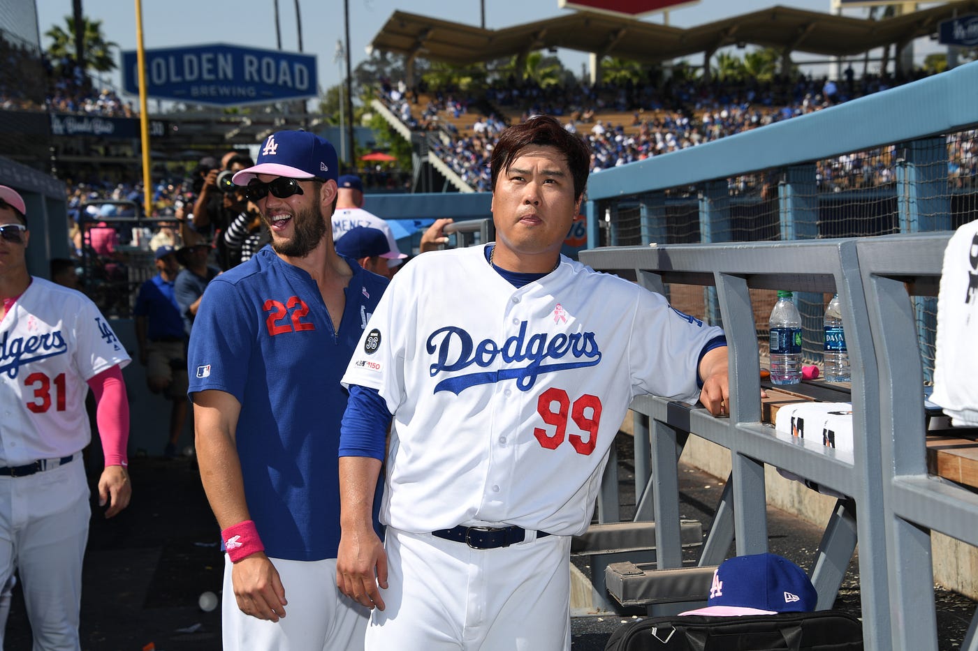 Chan Ho Park watched Ryu's game with his daughter two days ago