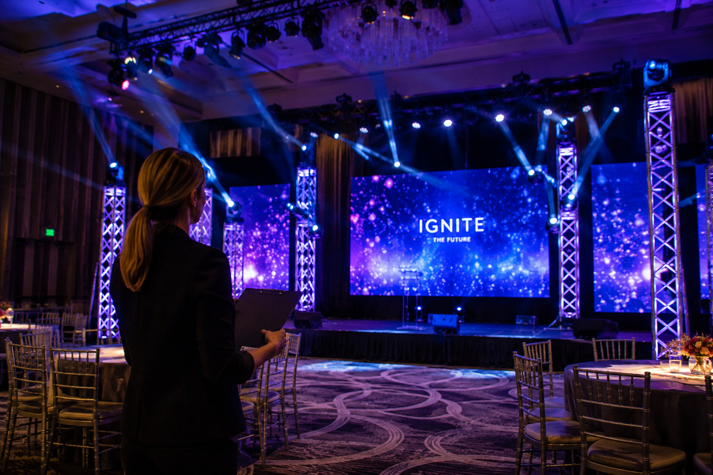 How Truss Totems Enhance Professional Event Design