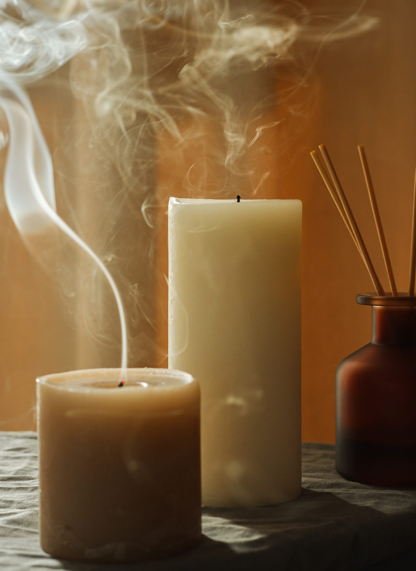 Fragrance Oils vs. Essential Oils in Candles