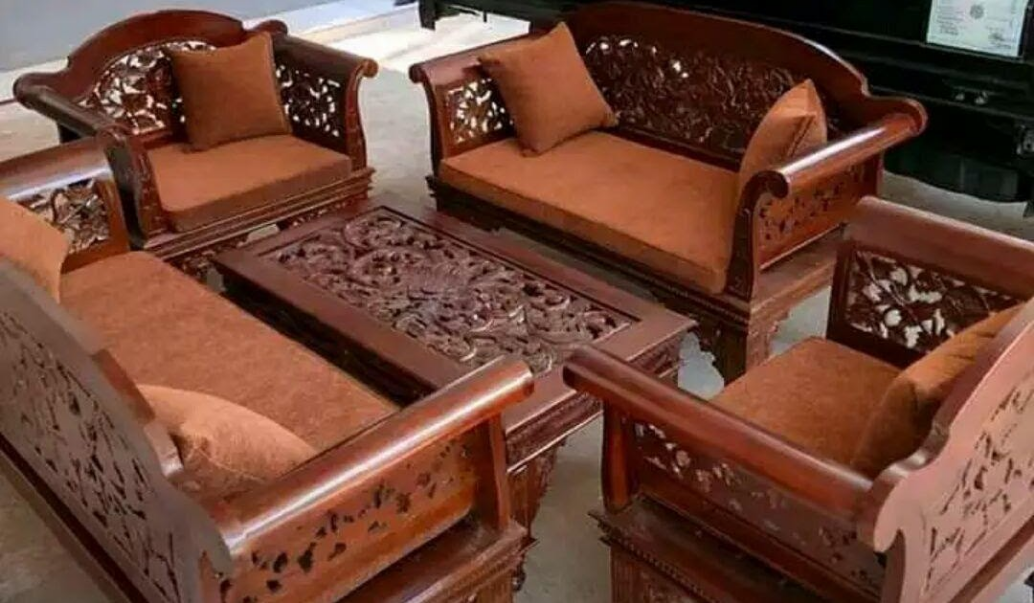 Tips Memilih Furnitur Klasik untuk Ruang Tamu Modern